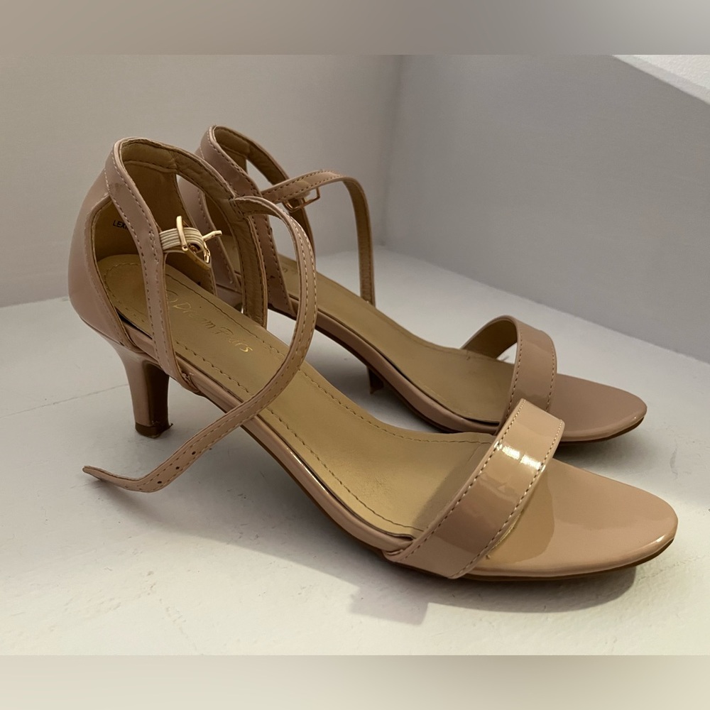 Dream Pairs Size 6.5 High Heel Blush Pink, pre-loved showing some wear